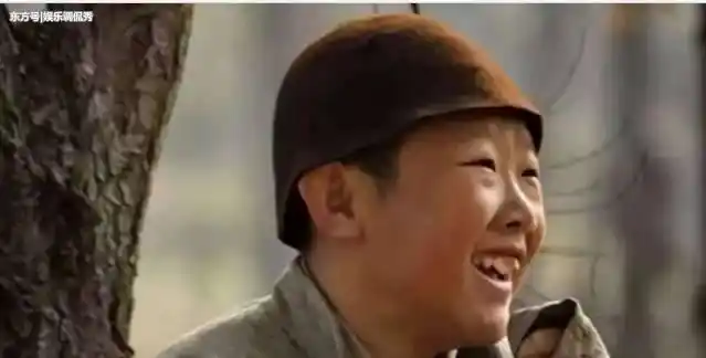 曾是最丑童星,因长不高演了15年儿子,和妻子出门被认成母女!