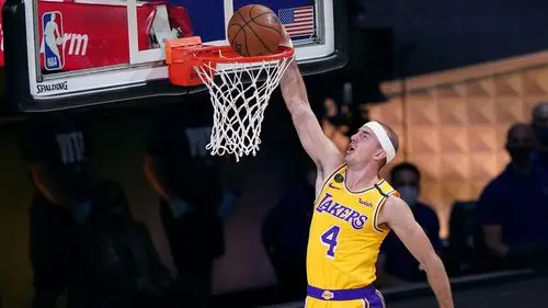 湖人3消息小卡拒扣篮大赛邀请加索尔缺席科比收藏品引哄抢