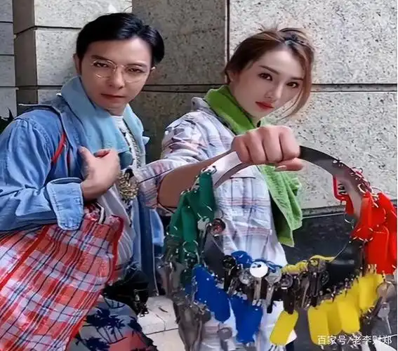 郑建鹏和言真夫妇凭借着"包租公与包租婆"的人设吸粉无数,吸引的流量