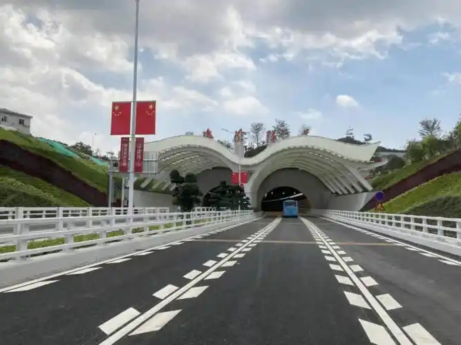 刚刚,海沧隧道,试通车!_厦门