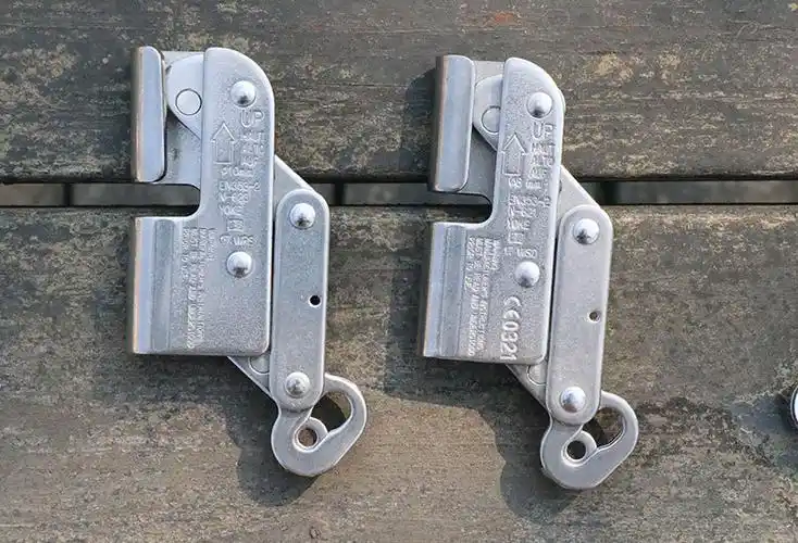 钢丝绳自锁器攀登防坠高空安全绳自锁器锁止器绳子自锁卡扣绳锁扣