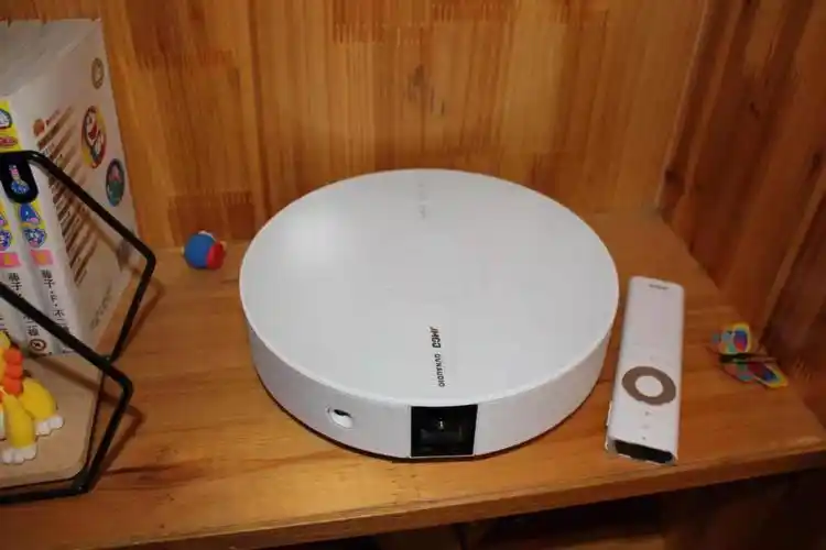 心心念念的投影仪终于到手啦坚果g9