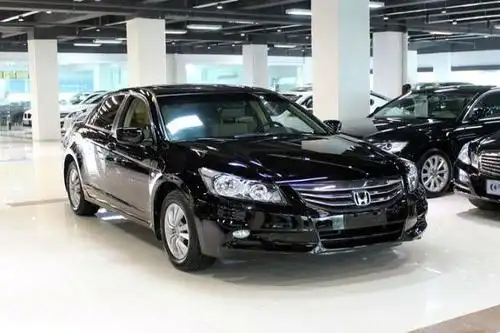 【深圳】2012年10月 本田 雅阁 12款 2.0l se 16.3万