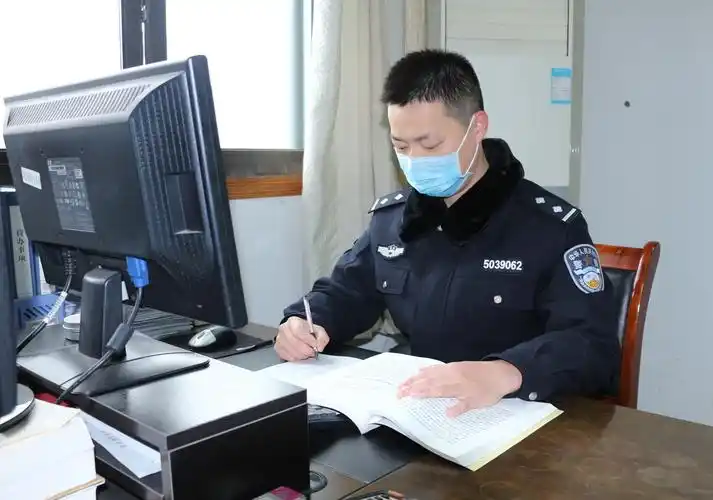 抗疫丨一纸艾滋病戒毒专管民警的心笺