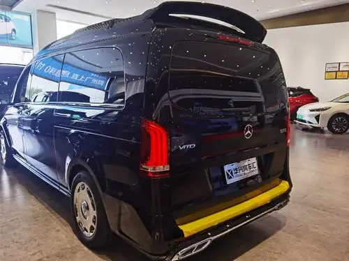 2021款奔驰威霆7座商务车超级豪华头等舱待遇