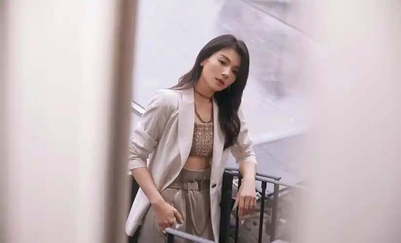 米兰时装周:李宇春最妩媚,刘涛最性感,肖战最少年,程潇最丰满_造型