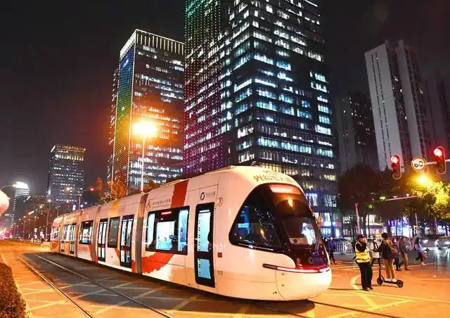 地铁城市轨道交通引领城市发展新格局