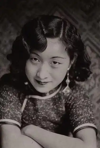 "海上三霞"之一,享誉十里洋场沈云霞(1908-1990),民国著名女画家,海上