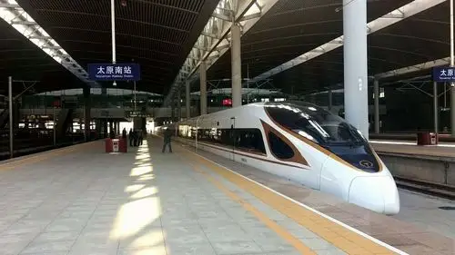 1月20日10时22分,随着北京西开往太原南的g601次列车平稳驶入终点