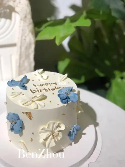 简约奶油花蛋糕