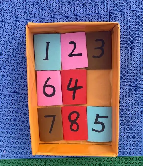 自制玩教具展示——十九里中心幼儿园