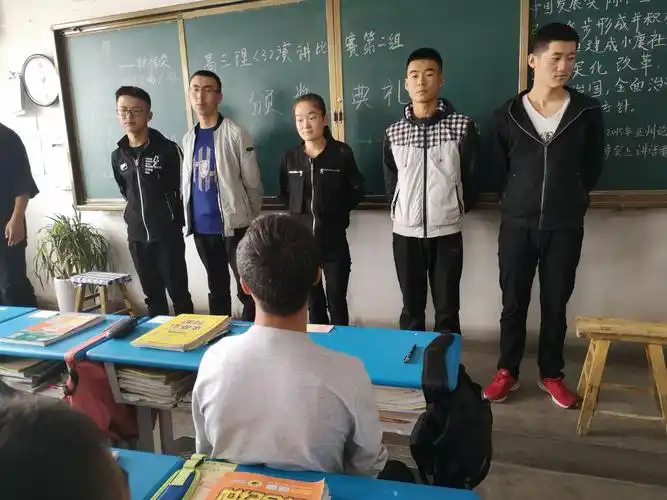 我演讲,我快乐 ——记环县四中高三理(3)班第3组演讲比赛