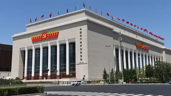 呼和浩特市玉泉区党群服务中心联合玉泉区通顺街小学开展"童莘学党史