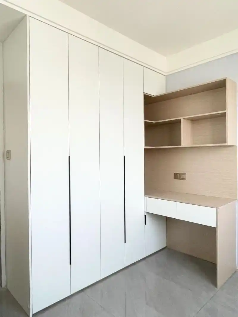 转角衣柜书桌一体设计