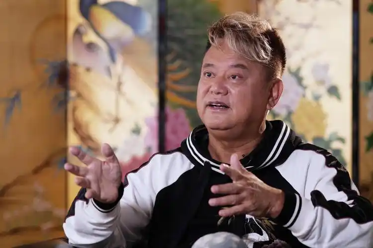 香港艺人陈百祥我的人生黑白分明