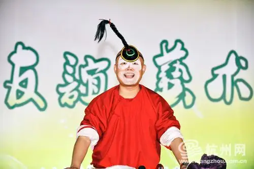 艺术传递情谊市志愿者进社区纳凉晚会正式启动