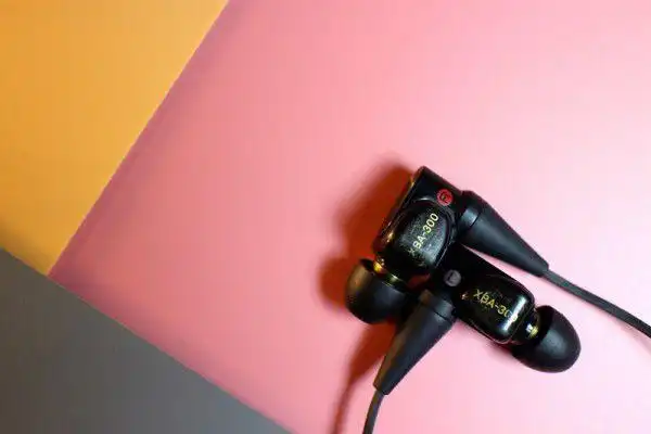 性感的三块腹肌勾引你的耳朵索尼xba300ap简评