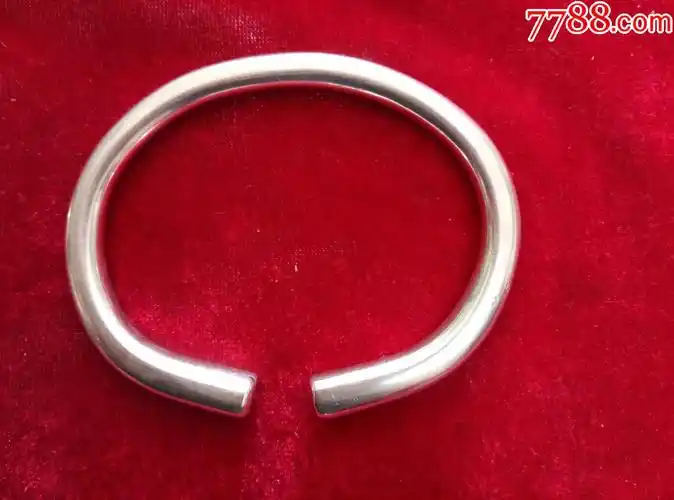 低价出售民国带款好品雪花银手镯一对重180克售价1688元-价格:1688元