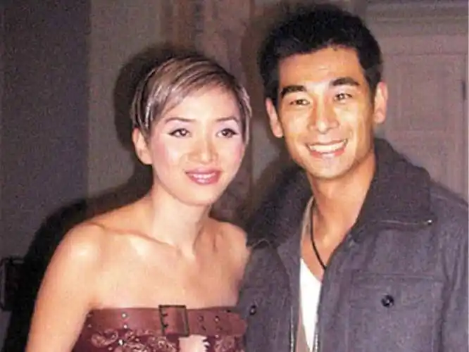 原创艳芳赵文卓恋爱只因误会没能做成赵太太最后穿婚纱独自离去