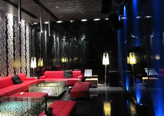 带你走进东莞最著名夜总会盛世歌朝ktv