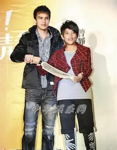 18岁曾静玟想嫁游大庆被拒 自爆曾收到女生写的求爱信(图)