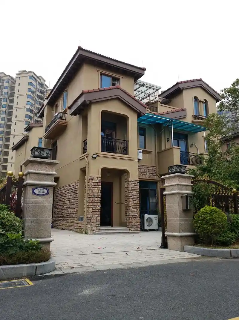 址山碧桂园,小户型别墅,院子可停3台车,因本人厂搬到水口,现 - 抖音