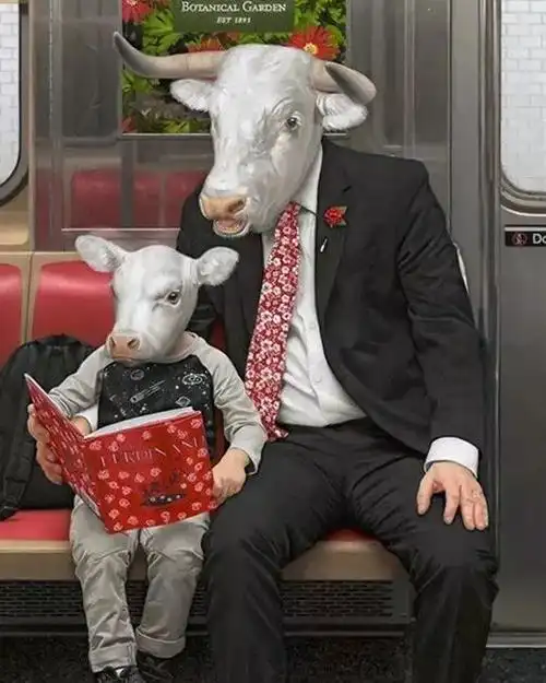 matthew grabelsky(马修·格拉比斯凯)画的一批兽头人身的纽约地铁