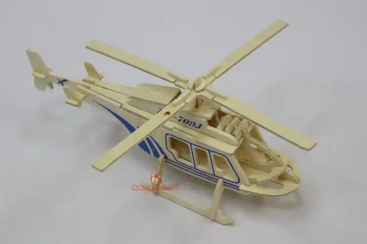 批发儿童节日礼品地摊热销3d木质立体拼图儿童益智玩具直升机拼图