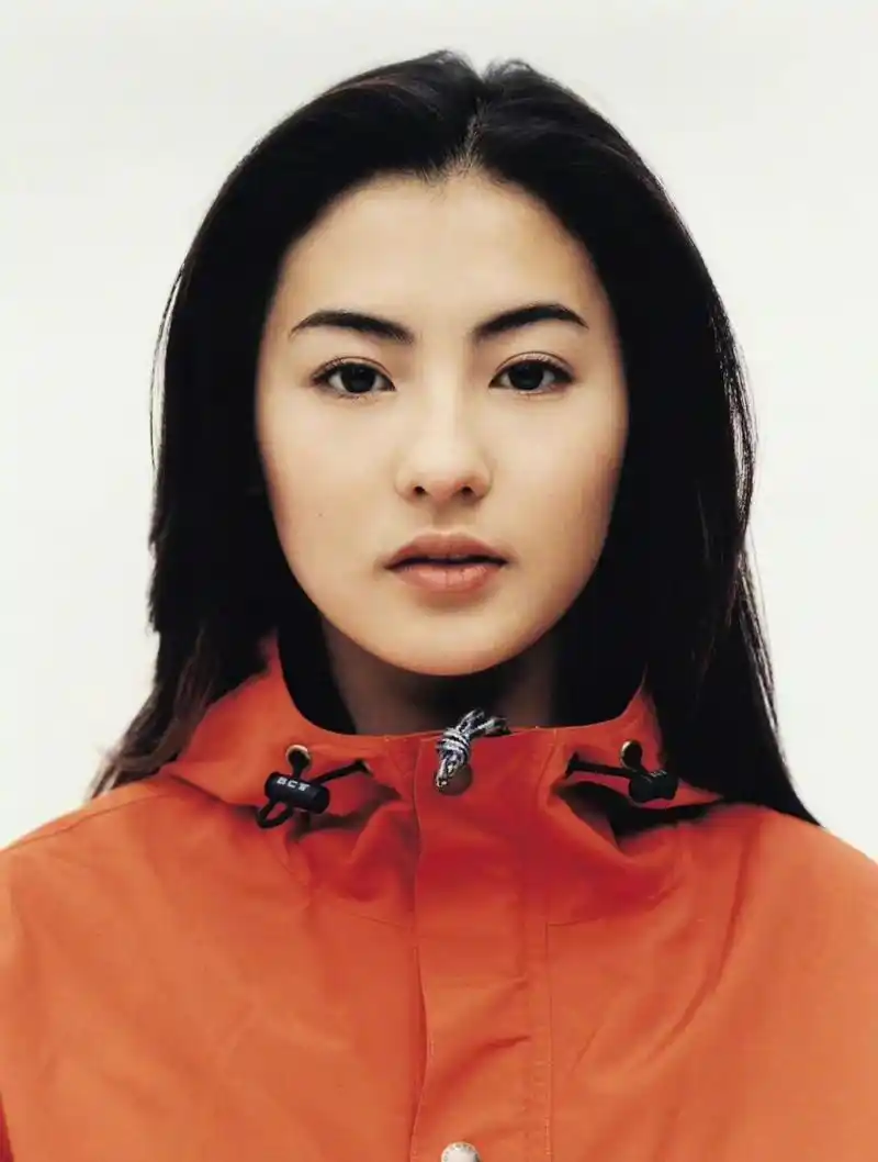 陈冠希和张柏芝早期拍摄《citymagazine 》號外杂志大片