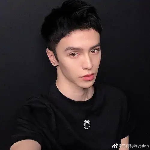 青3王南钧是星二代参加过快男和创4的力丸米卡还是朋友