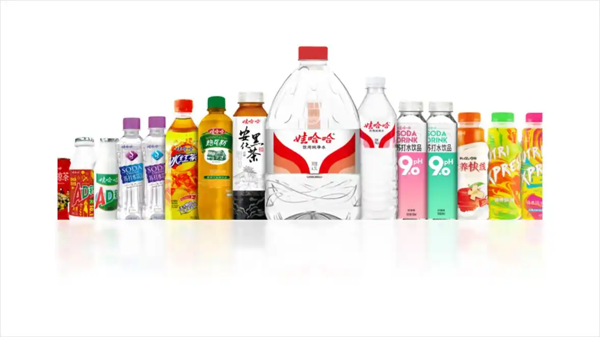 其次,可以使用娃哈哈品牌的产品图设计,既能符合品牌主题,又能丰富