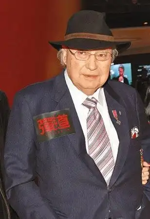 何鸿章与"私生子"官司未了 追"十姑娘"还澳娱股份