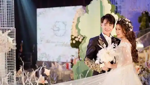 《家有儿女》键盘大婚,鼠标现身场面温馨,网友催婚杨紫张一山_婚礼