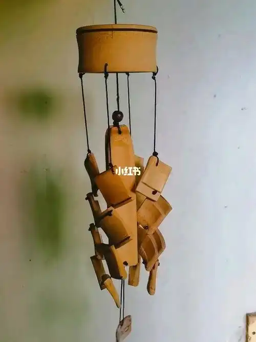朋友手工做的竹片风铃