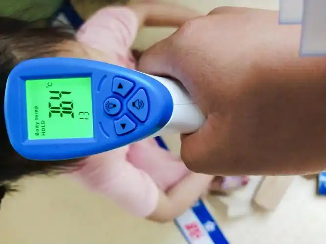 开始量体温啦!一天七次体温,预防发烧感冒,睡前睡后都要测量哦!