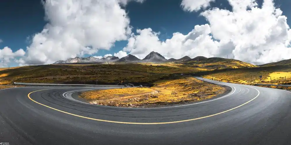 川藏南线沿途美景领略祖国大好河山