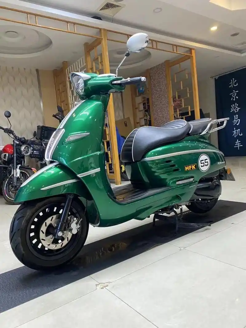 踏板姜戈150 2020年标致姜戈150水冷 个人一手 价格12800 喜欢联系