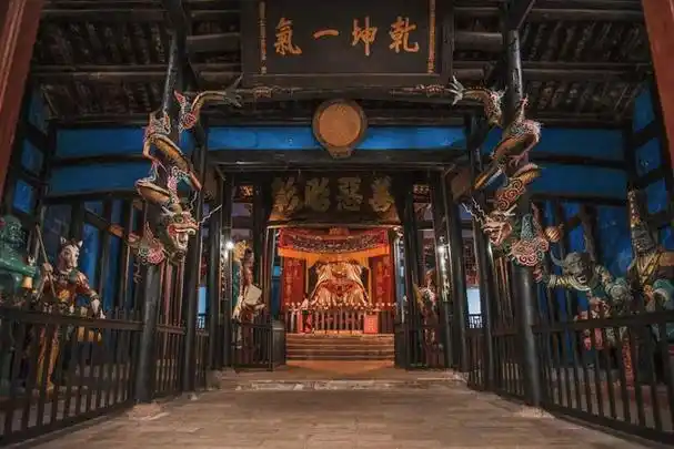 17年前"浙江鬼村案":76位村民离奇死亡,一场大火烧出"真凶"