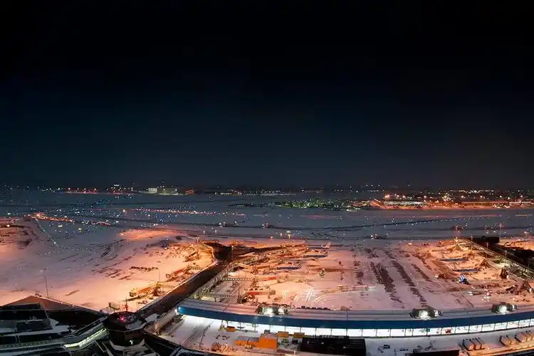 阿姆斯特丹史基浦机场的盛世美颜