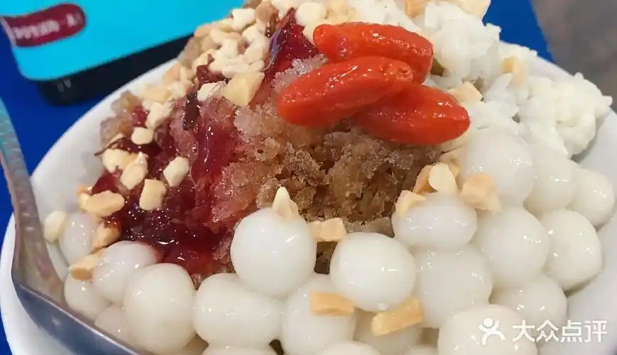 冰汤圆有2个口味红糖酒糟椰汁各有千秋