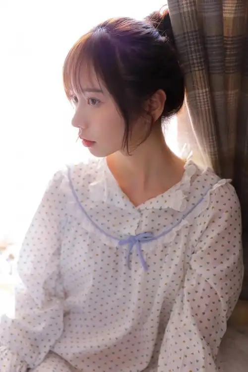 可爱童颜萝莉美女清新文艺写真