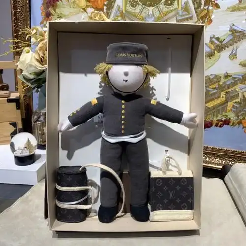 lv门童玩偶