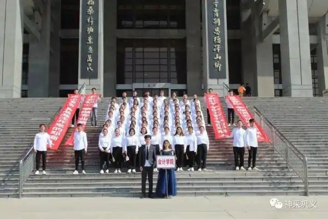 郑州商学院大学生诵读经典杜诗,迎接"杜甫故里诗词大会"