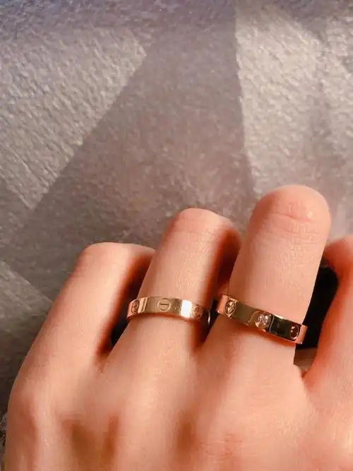 卡地亚戒指love结婚对戒