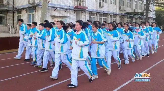 图集校服来了围观郑州学子元气满满的校园生活