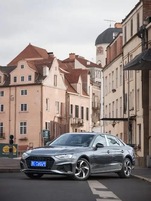 与知音同行奥迪a4lbo星夜版带给你豪华的驾驶体验