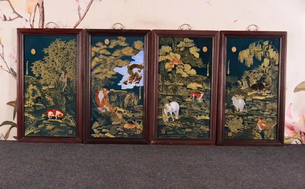 臣郎世宁恭绘! 红木镶绿底珐琅彩掐金丝 瓷板画挂屏一组! 「 - 抖音