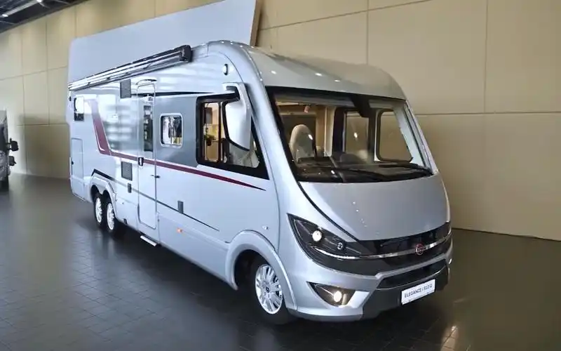 德国宾仕盾豪华后双轴a型房车 - elegance i 910g(字幕)