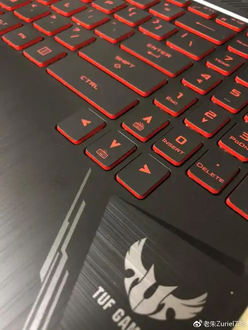 5mm窄边框 华硕飞行堡垒6体验