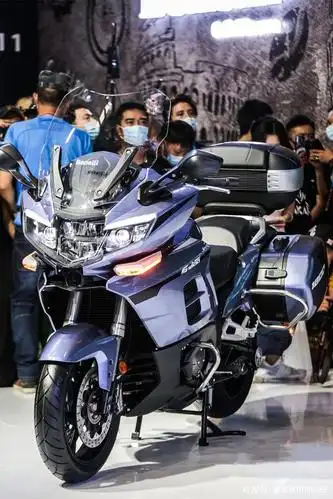 重庆摩博会:贝纳利公升级三缸休旅车 1200gt 揭开神秘面纱!